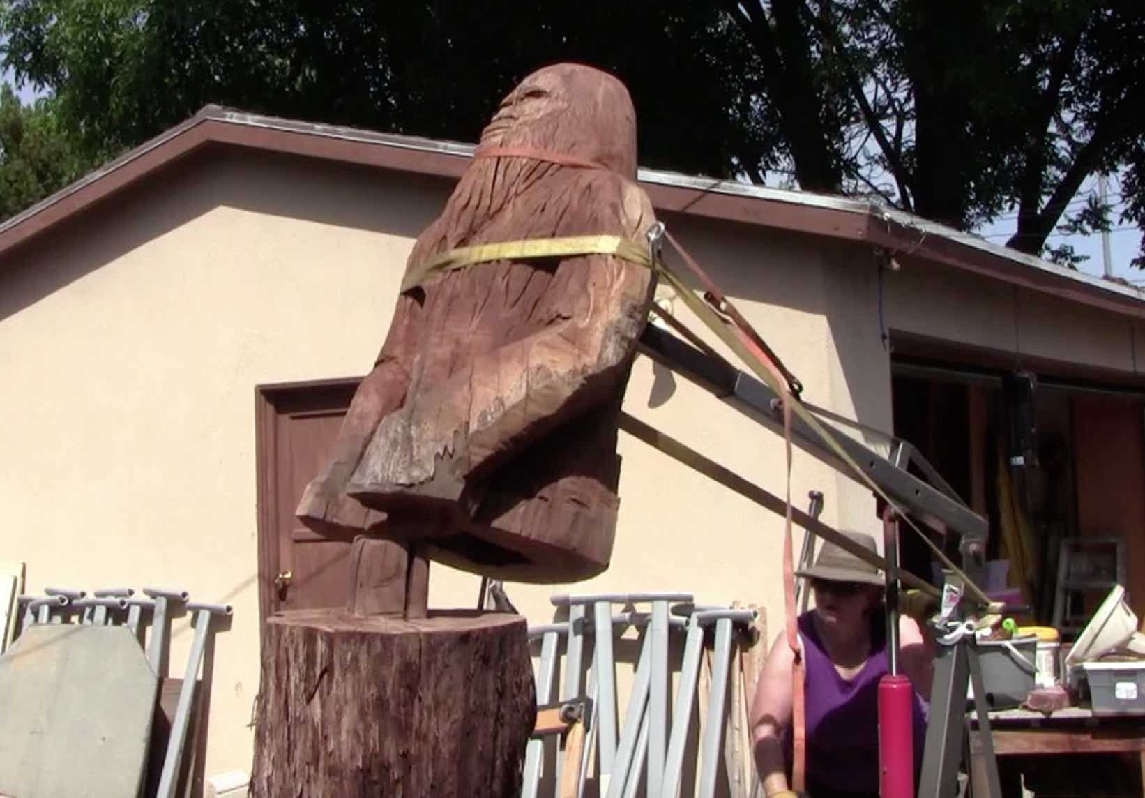 wood carving of bigfoot, chainsaw wood carving of bigfoot, sculpture of bigfoot