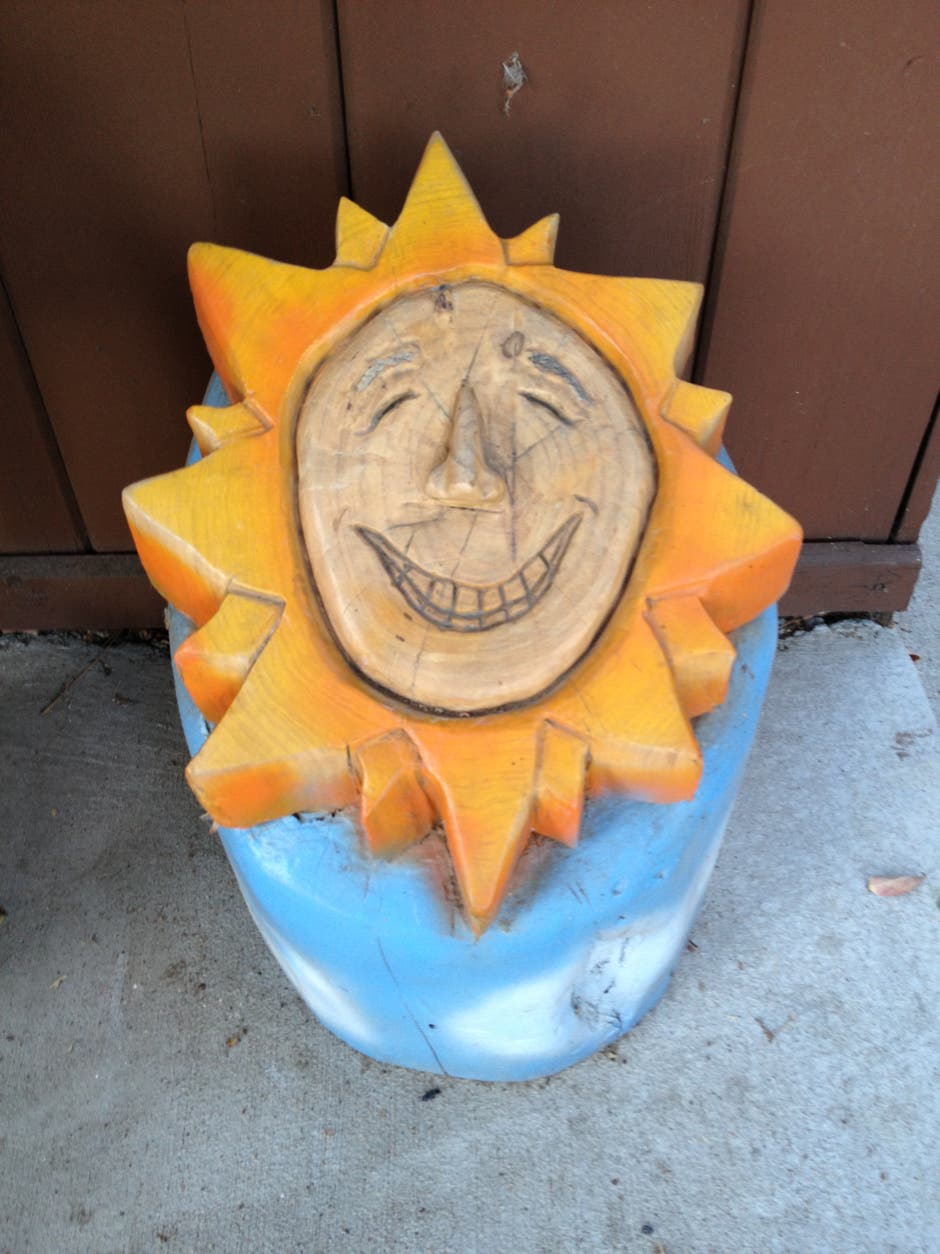 Chainsaw wood carving of a Sun, Casey, Woodcarving, Wood carving, Chainsaw Wood Carving,  Chainsaw Woodcarving, Sculpture, Art, Realism, #LLAP, Chainsaw Casey, Casey Woodcarving, Casey Wood Carving, Woodworking
